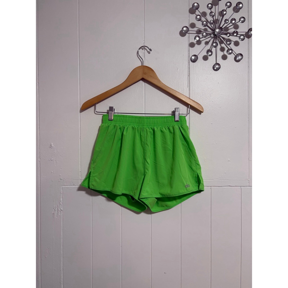 Women's Alo Yoga Green Athletic Shorts XS - Picture 2 of 7